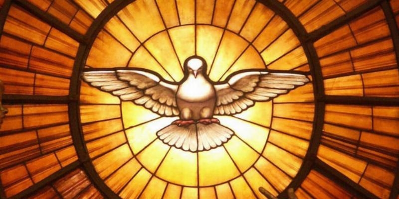 El vicario episcopal de la VII imparte el sacramento de la Confirmaci&oacute;n en el colegio Mar&iacute;a Inmaculada