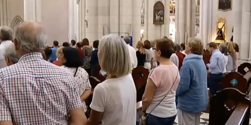 La catedral acoge la Misa de envío de los docentes católicos en el inicio del curso académico