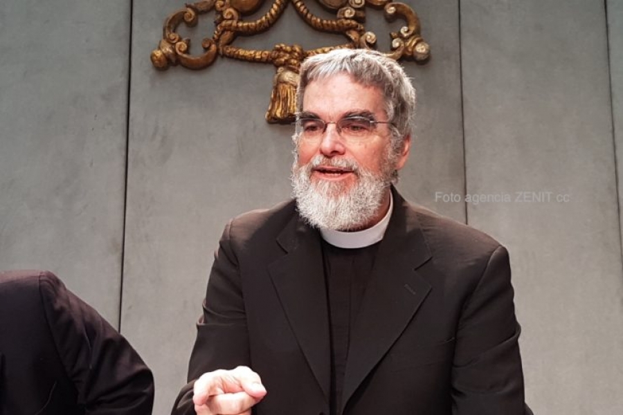 Guy Consolmagno: &laquo;Si hay fe, estudiar el universo con la ciencia es un acto de oraci&oacute;n&raquo;