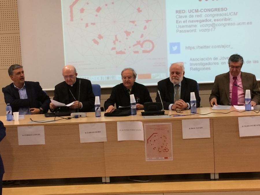 &laquo;No queremos cristiandad que confunde Iglesia y Estado, ni tampoco un secularismo que pretende expulsar lo religioso de la sociedad&raquo;