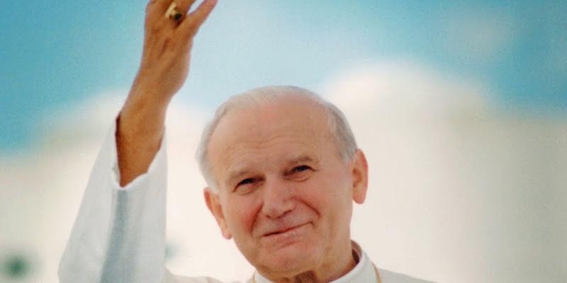 La capilla de Filosofía de la Complutense acoge una Misa de acción de gracias en el 40 aniversario de la elección de Juan Pablo II como Papa