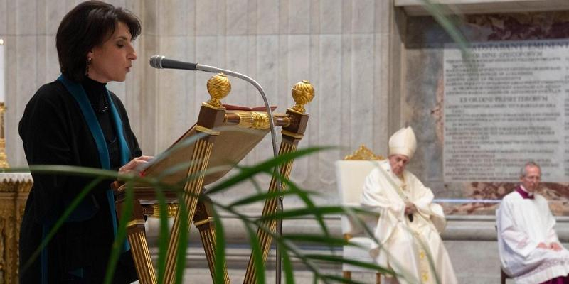 El Papa abre a las mujeres los ministerios de lector y acólito