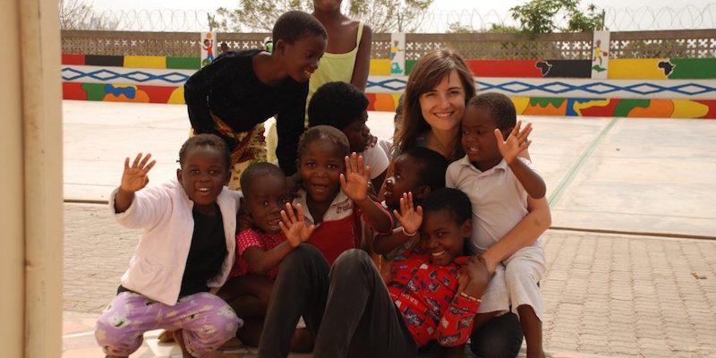 Sandra V&aacute;rez recibe el X Premio San Juan Pablo II de Comunicaci&oacute;n de la Fundaci&oacute;n Cr&oacute;nica Blanca