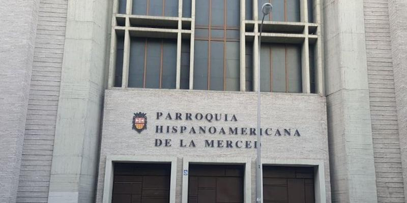 El padre Ángel Camino preside la entrega de Biblias en la basílica Hispanoamericana de la Merced