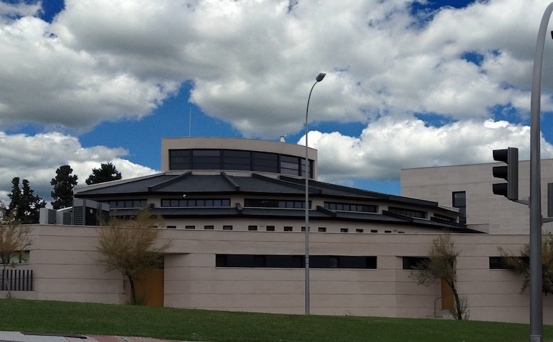 El padre &Aacute;ngel Camino preside una Eucarist&iacute;a en Divino Salvador de Montecarmelo en la solemnidad de Todos los Santos