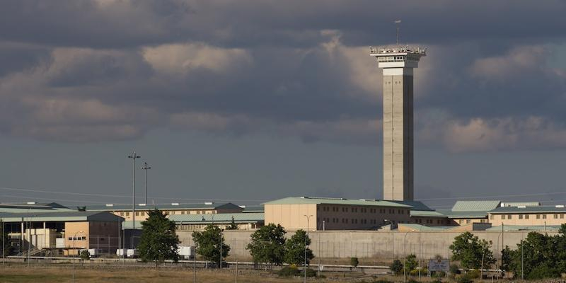 Monse&ntilde;or Jos&eacute; Cobo celebra la fiesta de Nuestra Se&ntilde;ora de la Merced en el centro penitenciario de Soto del Real