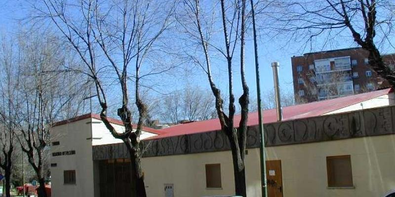 &Aacute;ngel L&oacute;pez Blanco presenta al nuevo p&aacute;rroco de Visitaci&oacute;n de Nuestra Se&ntilde;ora, de Moratalaz