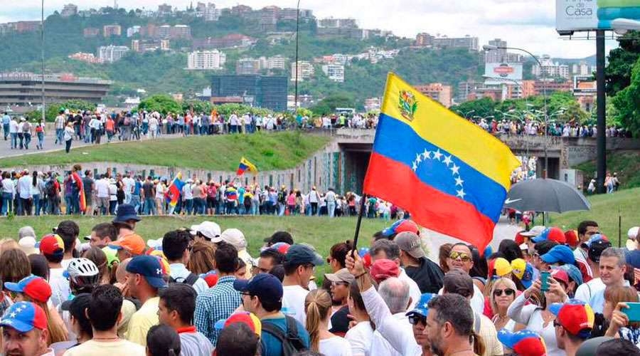 Venezuela: Consejo de Laicos pide votar en elecciones regionales para frenar autoritarismo