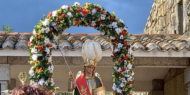 Juan Carlos Merino clausura en Navalagamella las fiestas en honor a san Miguel Arcángel con una Misa solemne