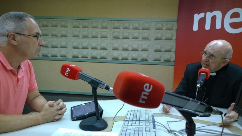 Cardenal Osoro, en RNE Cantabria: «Me parece que es grave que una sociedad elimine la libertad religiosa»