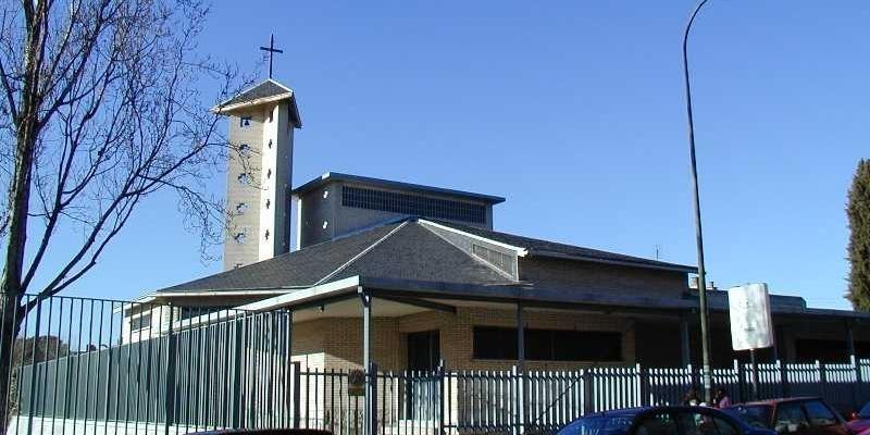 San Bernabé de Vallecas recibe la visita pastoral de monseñor Juan Antonio Martínez Camino