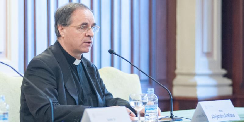 El Papa nombra decano de la Rota Romana a monse&ntilde;or Alejandro Arellano