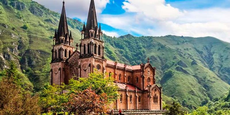Pastoral Universitaria organiza una peregrinación al santuario de Covadonga