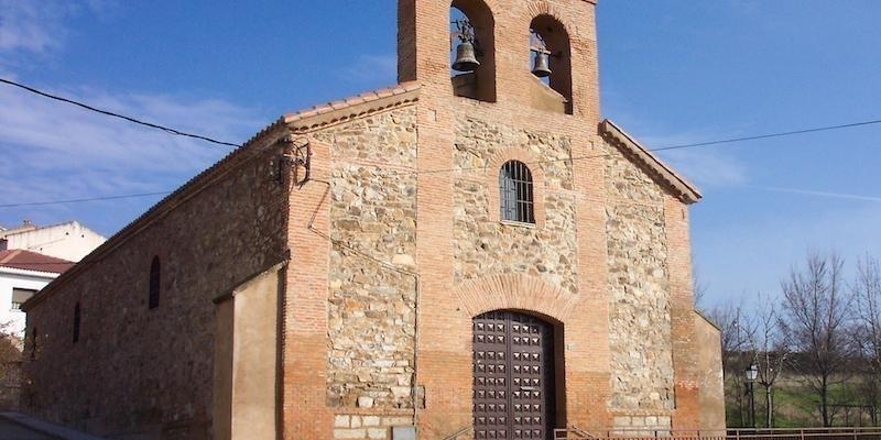 Gil Gonz&aacute;lez preside en Robledillo de la Jara una Misa solemne en honor a su patrona