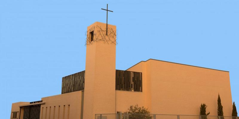 Juan Pedro Guti&eacute;rrez administra el sacramento de la Confirmaci&oacute;n en Madre del Buen Pastor