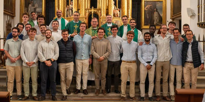 El rector del Seminario Conciliar de Madrid, Antonio Secilla, al inicio del curso propedéutico en Alcalá: «Hoy comenzáis a caminar detrás de Jesús con una vida de oración y discernimiento»