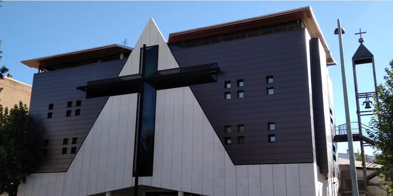 Adolescentes de Nuestra Se&ntilde;ora de Valvanera de San Sebasti&aacute;n de los Reyes reciben el sacramento de la Confirmaci&oacute;n