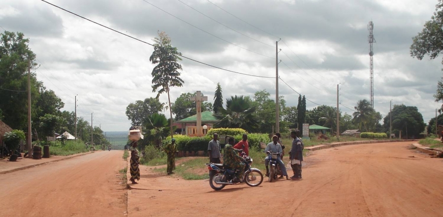 Merienda solidaria en la parroquia Santo Tom&aacute;s de Villanueva a favor de Ben&iacute;n