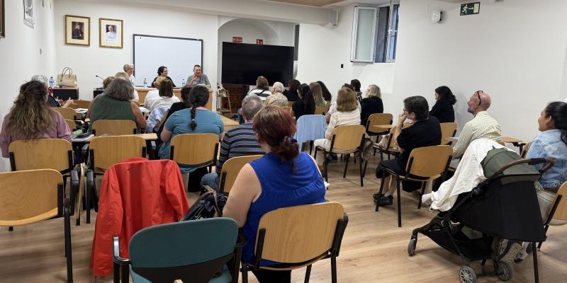 Tender puentes para que nadie quede fuera: la Iglesia de Madrid vuelve a formar en Lengua de Signos