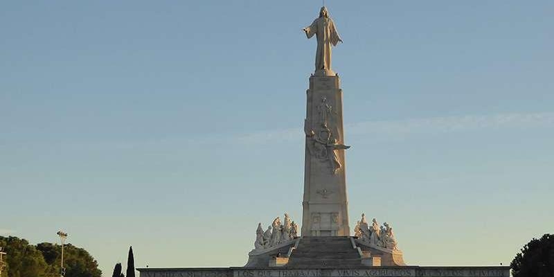 Los seminaristas de la Provincia Eclesi&aacute;stica de Madrid peregrinan al Cerro de los &Aacute;ngeles