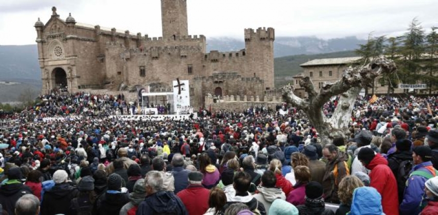 Casi 300 j&oacute;venes madrile&ntilde;os en Javier, peregrinos de Misericordia