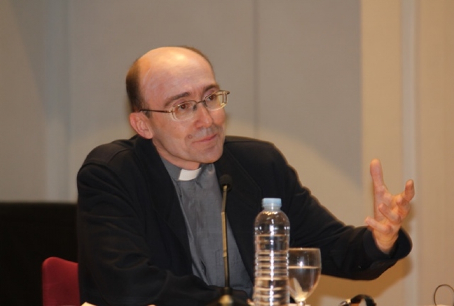 Javier Prades imparte la conferencia 'Bases y fundamentos antropol&oacute;gicos para la esperanza en la resurrecci&oacute;n' en la XVI Escuela de Teolog&iacute;a Karl Rahner-Hans U. Balthasar