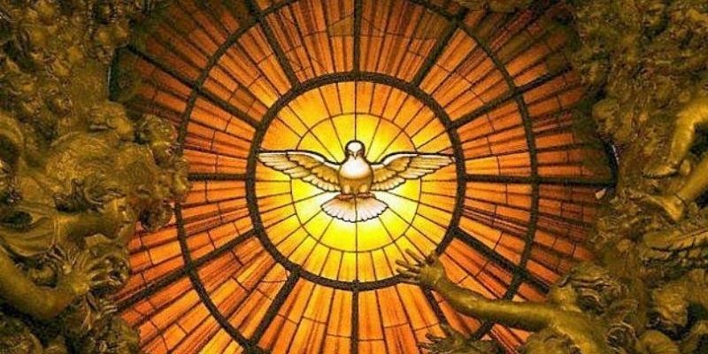 Alumnos del colegio Everest reciben el sacramento de la Confirmaci&oacute;n