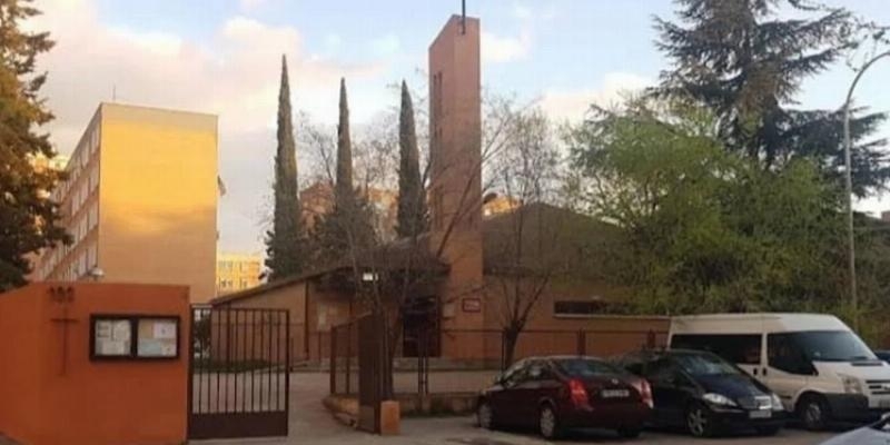 La parroquia Santa Mar&iacute;a del Buen Aire de Moratalaz acoge la exposici&oacute;n Milagros Eucar&iacute;sticos y Ciencia documentados y elaborados por san Carlo Acutis