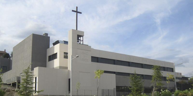 El cardenal Osoro se re&uacute;ne en el colegio San Ignacio de Loyola con los miembros del Consejo Pastoral de la Vicar&iacute;a VII