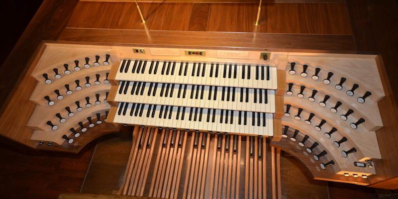 Ana Aguado inaugura la programaci&oacute;n del XV Ciclo 'M&uacute;sica de &oacute;rgano en San Gin&eacute;s'