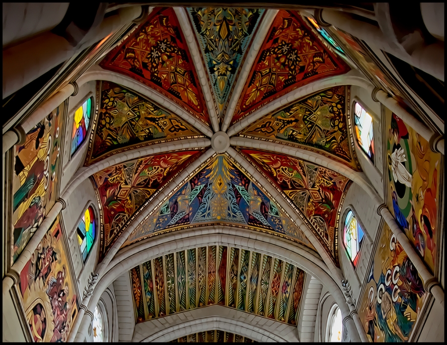 La catedral de la Almudena cuenta con una audiogu&iacute;a para facilitar las visitas