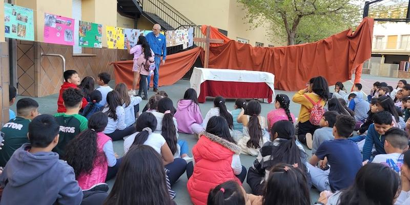 El arciprestazgo de Usera celebra una pre Pascua infantil en el colegio Mater Puríssima
