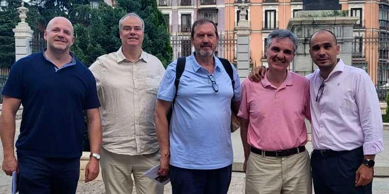 Los diáconos permanentes viven con «alegría y gozo» la ordenación de tres nuevos hermanos en la catedral de la Almudena