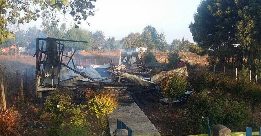 Profanan emblem&aacute;tica iglesia y destruyen imagen de Cristo en Chile