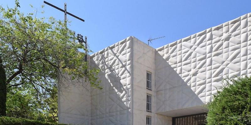 Nuestra Señora Flor del Carmelo acoge una solemne Eucaristía con sacramento de la Confirmación