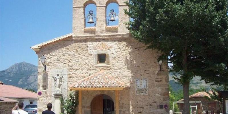 San Miguel Arc&aacute;ngel y la Virgen del Rosario recorren en procesi&oacute;n las calles de La Hiruela en sus fiestas patronales
