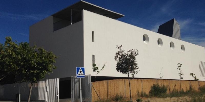 Monseñor Jesús Vidal visita la parroquia Santa Maravillas de Jesús