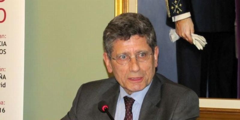 Andr&eacute;s Gambra habla de 'La incorporaci&oacute;n de Navarra a la Corona espa&ntilde;ola' en San Ferm&iacute;n de los Navarros