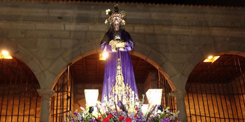 La hermandad de Jes&uacute;s Nazareno de Cercedilla celebra el primer viernes de marzo con Misa y besapi&eacute; al Cristo