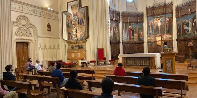 El provincial de los carmelitas descalzos de Líbano preside una Eucaristía en el Seminario Conciliar