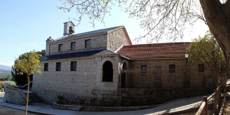 Monse&ntilde;or Mart&iacute;nez Camino celebra una Misa en el 75 aniversario de San Antonio de la Navata