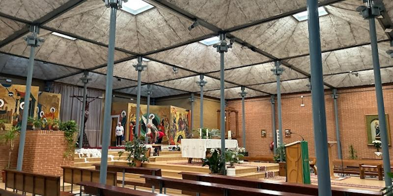 Jóvenes de Nuestra Señora de la Fuencisla reciben la Confirmación de manos de Juan Pedro Gutiérrez
