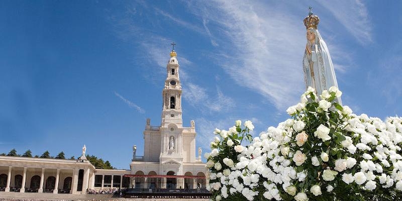 Nuestra Señora de los Arroyos de El Escorial se suma al rezo del Rosario por la Paz