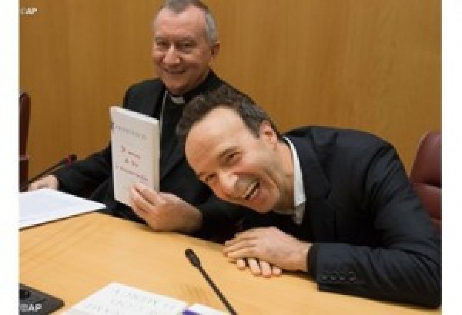 Presentaci&oacute;n del libro-entrevista de Francisco, &lsquo;El nombre de Dios es misericordia&rsquo; publicado en 86 pa&iacute;ses