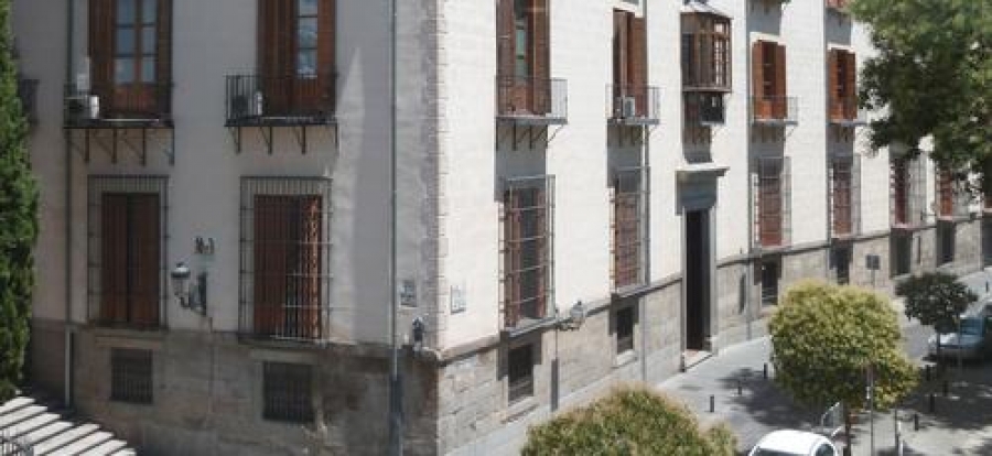 Contin&uacute;a la atenci&oacute;n personal a los sacerdotes