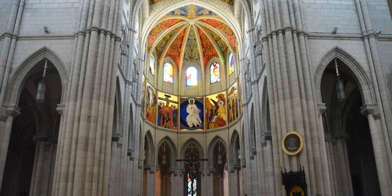 El cardenal preside en la catedral de la Almudena la Misa de comienzo del curso pastoral 2022-2023