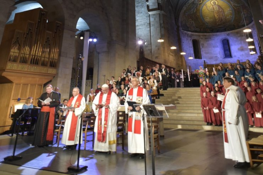 En la catedral de Lund el Papa invita a superar &laquo;controversias y malentendidos&raquo; con los luteranos