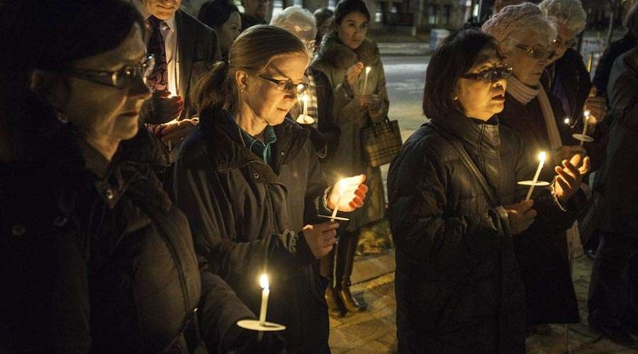 Obispo pide orar por legisladores que quieren vetar vigilias ante clínicas de aborto