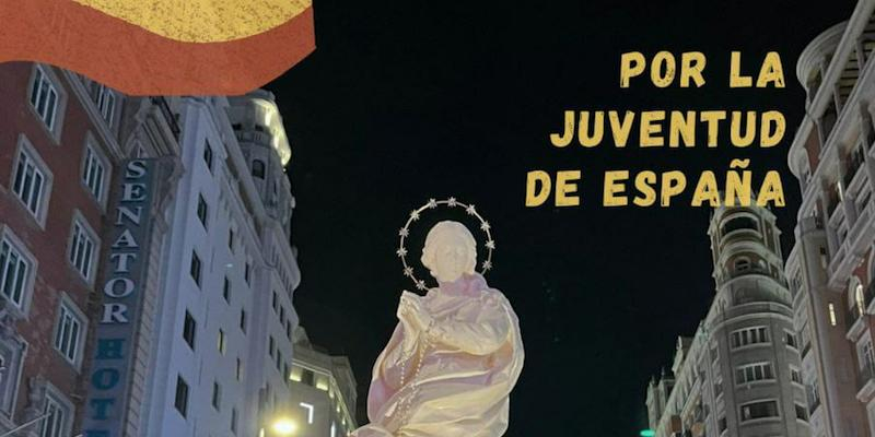 El rosario por la juventud de España recorre este sábado las calles del centro de Madrid