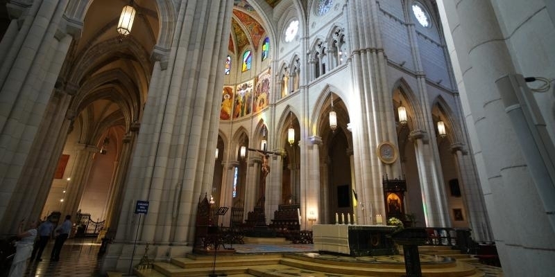 "Jueves en la Catedral": el grupo de Hakuna dirige el momento de oraci&oacute;n comunitaria